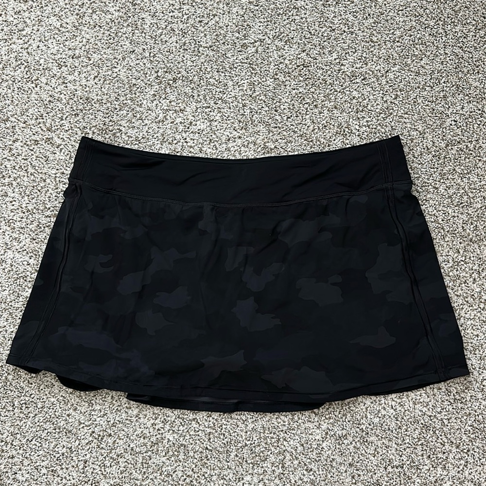 Lululemon Like New Skort. Size 16. Heritage 365 Camo Deep Coal Multi.